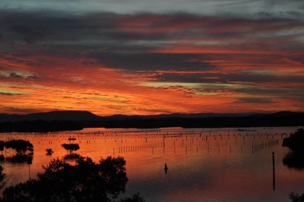 Chill-Out Lakeside - Wallis Lake Forster Ruang foto